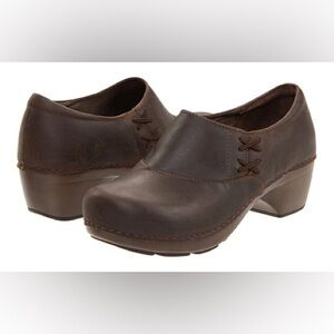 Dansko Stacie Brown Leather Slip-On Clogs Size 6.5-7 EU 37 Booties Fall A25